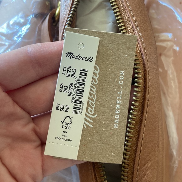 Madewell The Leather Carabiner Mini Crossbody Bag - Picture 6 of 6